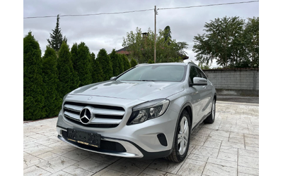 mercedes-benz-gla-200 - 0