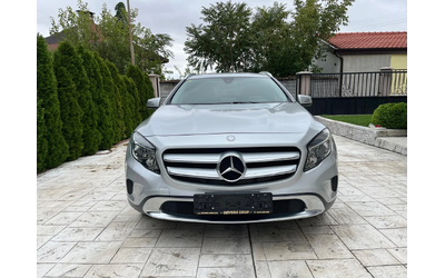 mercedes-benz-gla-200 - 1
