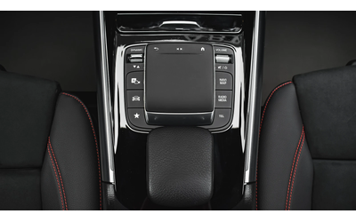 Mercedes-Benz GLA 200 AMG Line 4MATIC - автомобили, коли, обяви за нови и употребявани 11