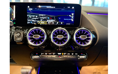 Mercedes-Benz GLA 200 d 4Matic* AMG* Лизинг* Camera* Alcantara - автомобили, коли, обяви за нови и употребявани 12