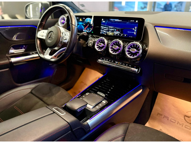 Mercedes-Benz GLA 200 d 4Matic* AMG* Лизинг* Camera* Alcantara - автомобили, коли, обяви за нови и употребявани 9