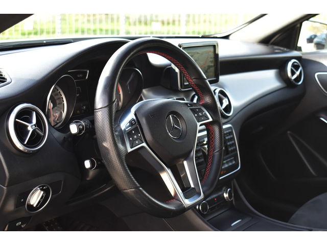 Mercedes-Benz GLA 200 4MATIC* AMG-LINE* FULL-LED - автомобили, коли, обяви за нови и употребявани 9