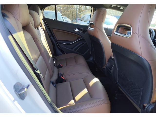 Mercedes-Benz GLA 220 D* 4 MATIC* FACE* LED* XENON* NAVI* АВТОМАТИК* KOЖ - автомобили, коли, обяви за нови и употребявани 11