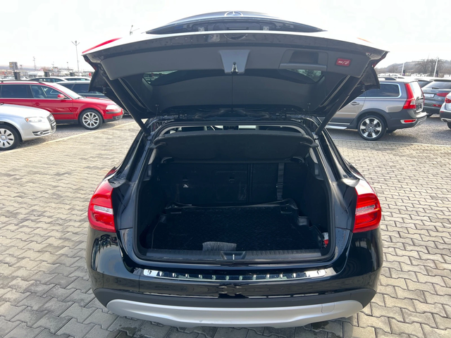 Mercedes-Benz GLA 220 LED* AVTOMATIK* SPORT PAKET* TOP* - автомобили, коли, обяви за нови и употребявани 13