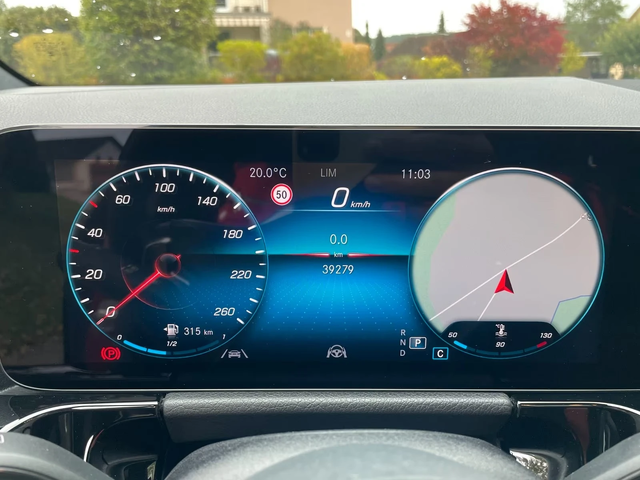 Mercedes-Benz GLA 220 d 4Matic - автомобили, коли, обяви за нови и употребявани 10