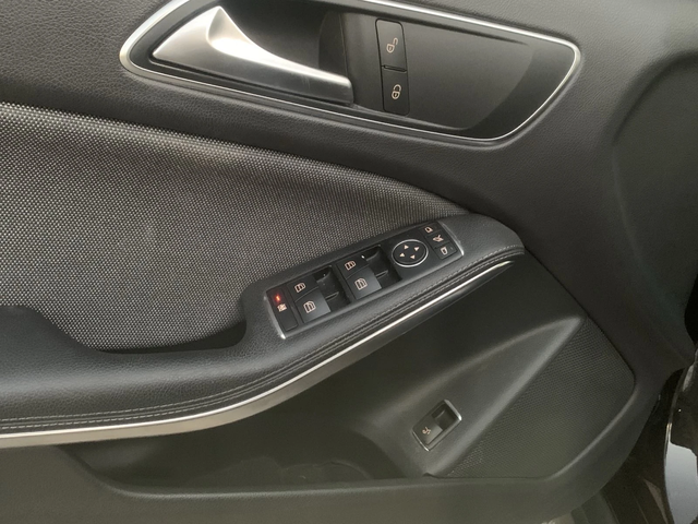 Mercedes-Benz GLA 220 4x4/NAVI/Xenon/Auto/MULTY/Excellent!!! - автомобили, коли, обяви за нови и употребявани 12
