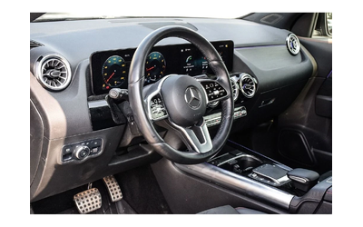 Mercedes-Benz GLA 250 AMG-pkg* 4Matic* Ambient* 360View* Масаж* Подгрев* - автомобили, коли, обяви за нови и употребявани 8