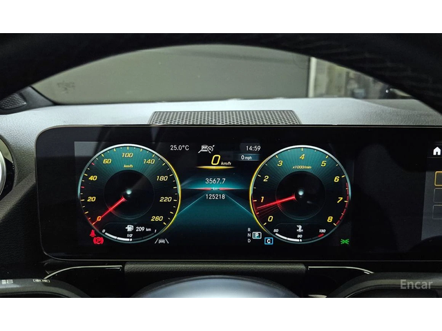 Mercedes-Benz GLA 250 4MATIC* AMG* DISTRONIC* ПОДГРЕВ* ПАНОРАМА* КЕЙЛЕС - автомобили, коли, обяви за нови и употребявани 11