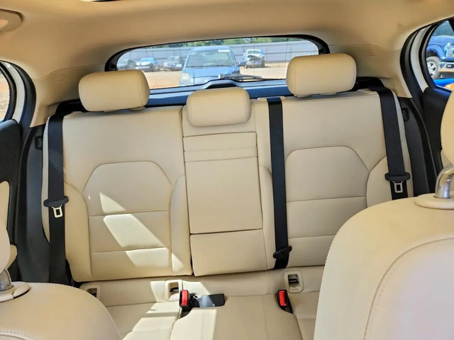 Mercedes-Benz GLA 250 - автомобили, коли, обяви за нови и употребявани 8