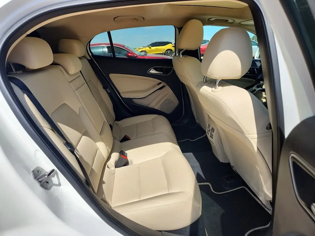 Mercedes-Benz GLA 250 - автомобили, коли, обяви за нови и употребявани 9