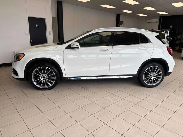 Mercedes-Benz GLA 250 | DISTRONIC | ПОДГРЕВ | CARFAX | - автомобили, коли, обяви за нови и употребявани 1