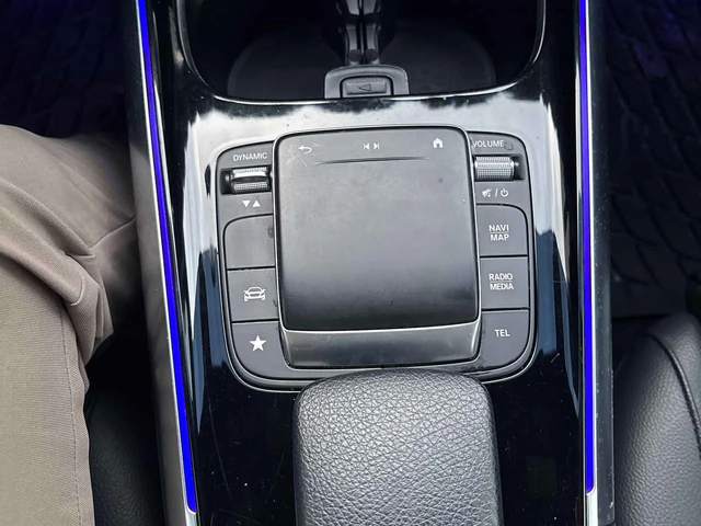 Mercedes-Benz GLA 250 4MATIC* DISTRONIC* AMBIENTNO* PANO* - автомобили, коли, обяви за нови и употребявани 10