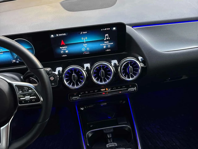 Mercedes-Benz GLA 250 4MATIC* DISTRONIC* AMBIENTNO* PANO* - автомобили, коли, обяви за нови и употребявани 8