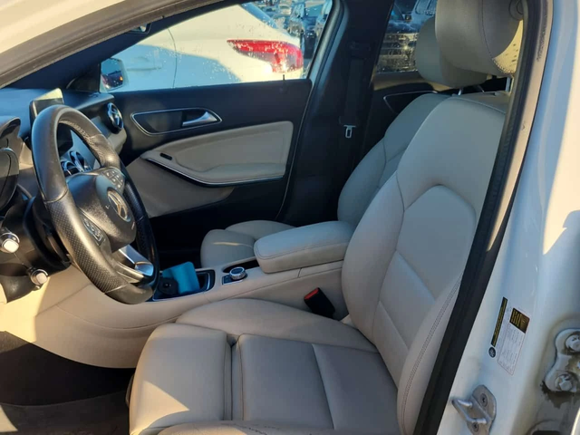 Mercedes-Benz GLA 250 4MATIC* PANORAMA* ПОДГРЕВИ* KEYLESS* - автомобили, коли, обяви за нови и употребявани 4