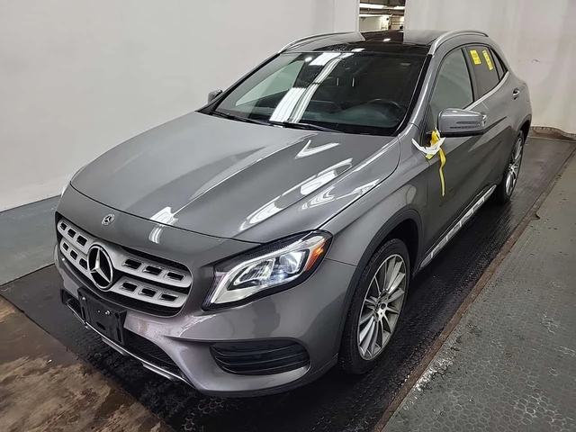 Mercedes-Benz GLA 250 ПАМЕТ| PANORAMA| 2 КЛЮЧА| - автомобили, коли, обяви за нови и употребявани 0