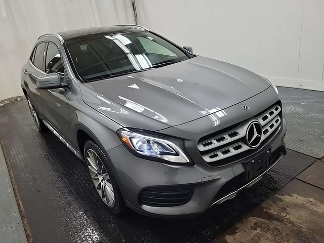 Mercedes-Benz GLA 250 ПАМЕТ| PANORAMA| 2 КЛЮЧА| - автомобили, коли, обяви за нови и употребявани 1