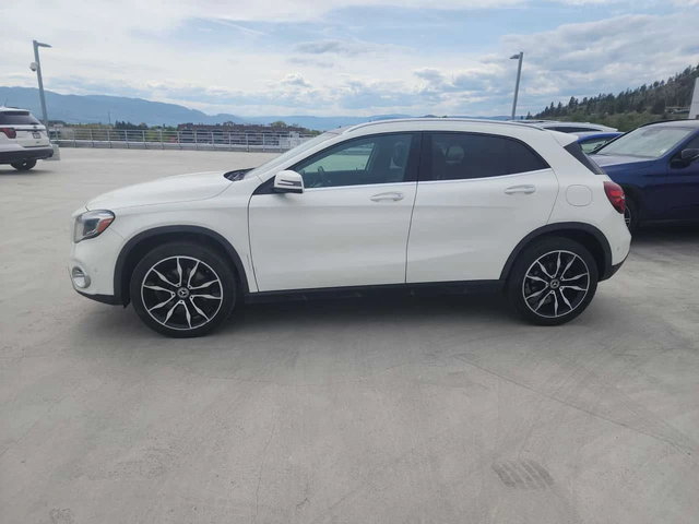 Mercedes-Benz GLA 250 4MATIC/ПРЕДСТАВИТЕЛСТВО НА MERCEDES - автомобили, коли, обяви за нови и употребявани 2