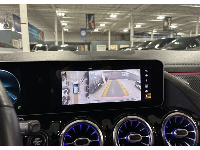 Mercedes-Benz GLA 250 2021 * 360 КАМЕРА * CARPLAY * BLIND SPOT * CARFAX - автомобили, коли, обяви за нови и употребявани 7