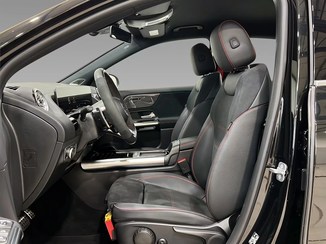 Mercedes-Benz GLA 45 AMG 45 S AMG 4M - автомобили, коли, обяви за нови и употребявани 6