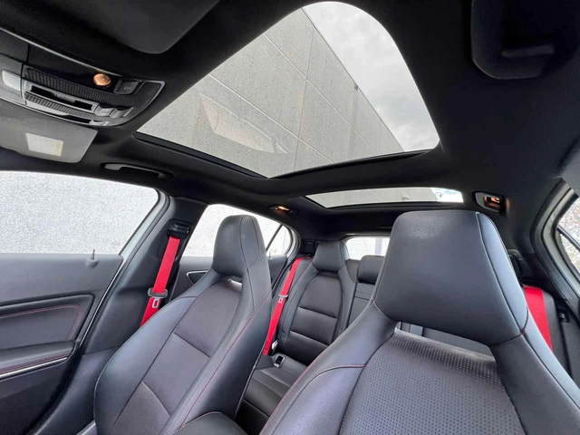 Mercedes-Benz GLA 45 AMG 4MATIC/ПАНОРАМА/ПОДГРЕВИ/ВТОРИ ГУМИ И ДЖАНТИ - автомобили, коли, обяви за нови и употребявани 11