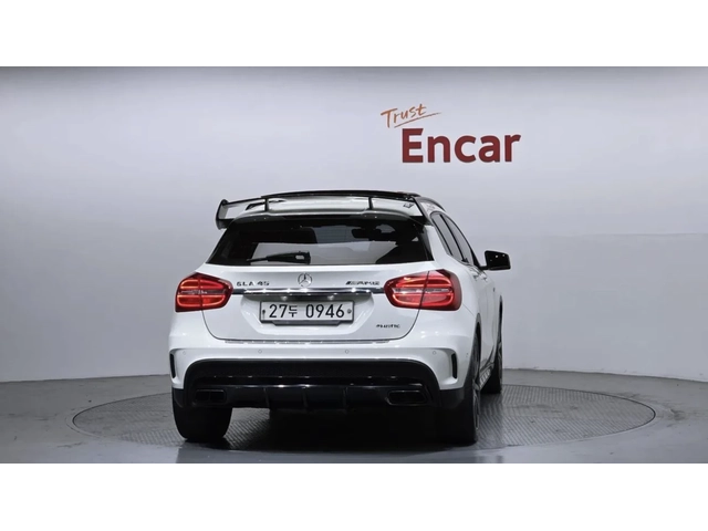 Mercedes-Benz GLA 45 AMG ПОДГРЕВ / ПАНОРАМА / КРИЛО - автомобили, коли, обяви за нови и употребявани 3