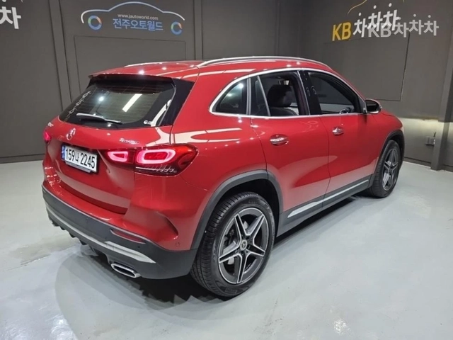 Mercedes-Benz GLA 4MATIC - автомобили, коли, обяви за нови и употребявани 2