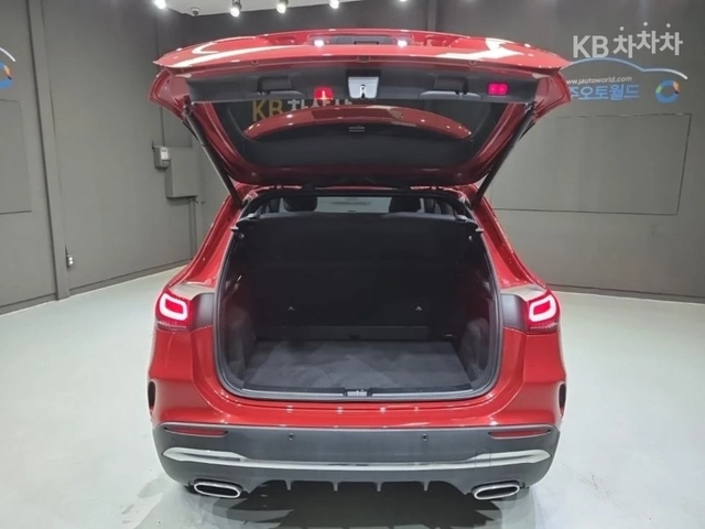 Mercedes-Benz GLA 4MATIC - автомобили, коли, обяви за нови и употребявани 5