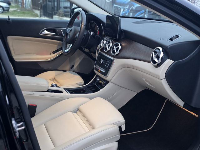 Mercedes-Benz GLA250 2020 - автомобили, коли, обяви за нови и употребявани 7