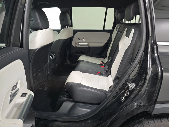 Mercedes-Benz GLB AMG* DIGITAL* DESIGNO* CARBON* KEYLESS GO* ШОУРУМ - автомобили, коли, обяви за нови и употребявани 11