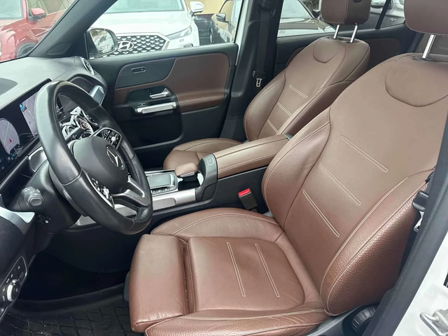 Mercedes-Benz GLB 250 4MATIC* DISTRONIC* 360КАМЕРИ* АМБИЕНТНО* - автомобили, коли, обяви за нови и употребявани 9