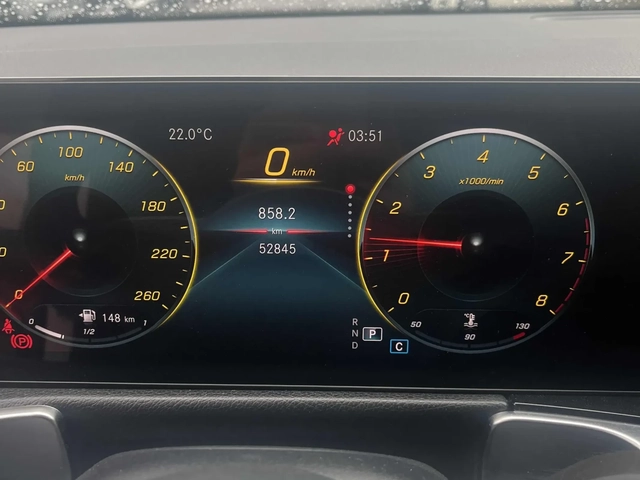 Mercedes-Benz GLB 250 2 КЛЮЧА * СЕРВИЗНА ИСТ * ПАНОРАМА * CARFAX - автомобили, коли, обяви за нови и употребявани 12
