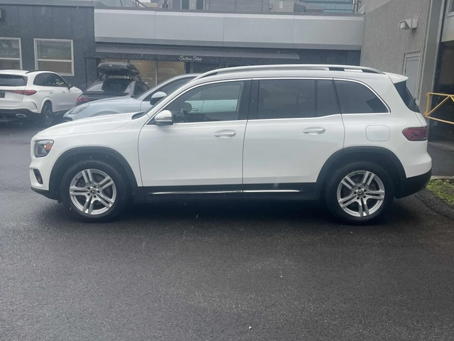 Mercedes-Benz GLB 250 2 КЛЮЧА * СЕРВИЗНА ИСТ * ПАНОРАМА * CARFAX - автомобили, коли, обяви за нови и употребявани 2