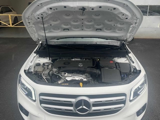 Mercedes-Benz GLB 250 2 КЛЮЧА * СЕРВИЗНА ИСТ * ПАНОРАМА * CARFAX - автомобили, коли, обяви за нови и употребявани 5