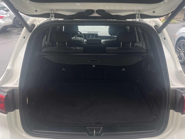 Mercedes-Benz GLB 250 2 КЛЮЧА * СЕРВИЗНА ИСТ * ПАНОРАМА * CARFAX - автомобили, коли, обяви за нови и употребявани 6