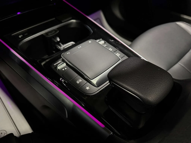 Mercedes-Benz GLB * GLB250 / GLB250 4MATIC * CARFAX * ЦЕНА ДО БГ - автомобили, коли, обяви за нови и употребявани 13