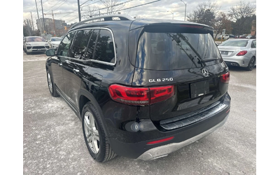 mercedes-benz-glb - 3