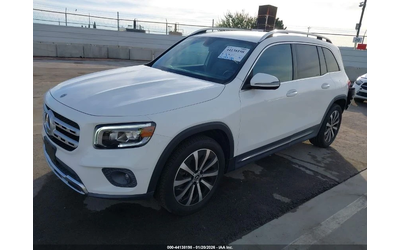 mercedes-benz-glb - 0