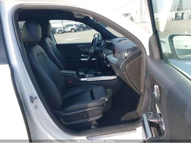 Mercedes-Benz GLB | ЦЕНА ДО БЪЛГАРИЯ | - автомобили, коли, обяви за нови и употребявани 4