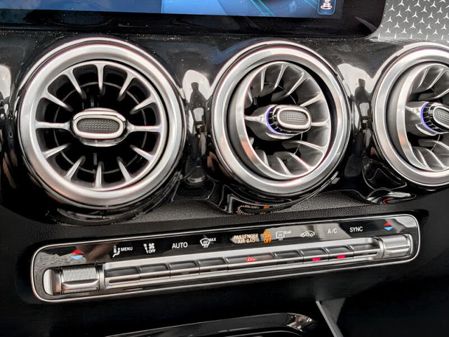 Mercedes-Benz GLB 250 4MATIC* АвтоКредит* (Цена до БГ) - автомобили, коли, обяви за нови и употребявани 14