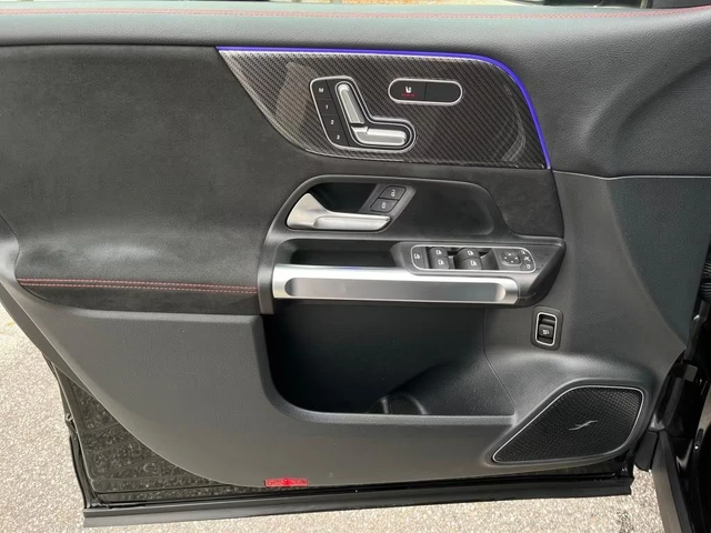 Mercedes-Benz GLB GLB 35 AMG M PREMIUM* 7-Sitze* Pano - автомобили, коли, обяви за нови и употребявани 6