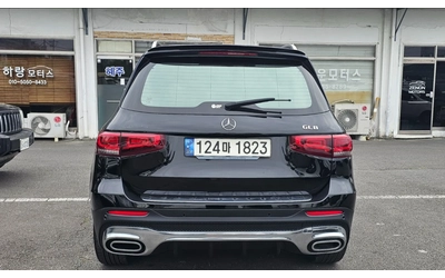 mercedes-benz-glb - 3