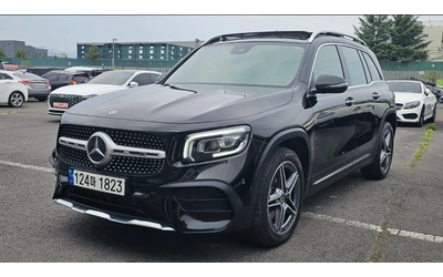 mercedes-benz-glb - 2