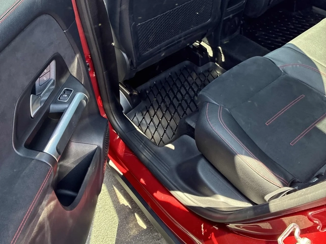 Mercedes-Benz GLB35AMG 2 КЛЮЧА * ПАНОРАМА * ПОДГРЕВИ * CARFAX - автомобили, коли, обяви за нови и употребявани 7