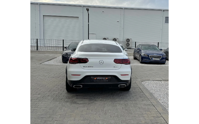 mercedes-benz-glc-220 - 4