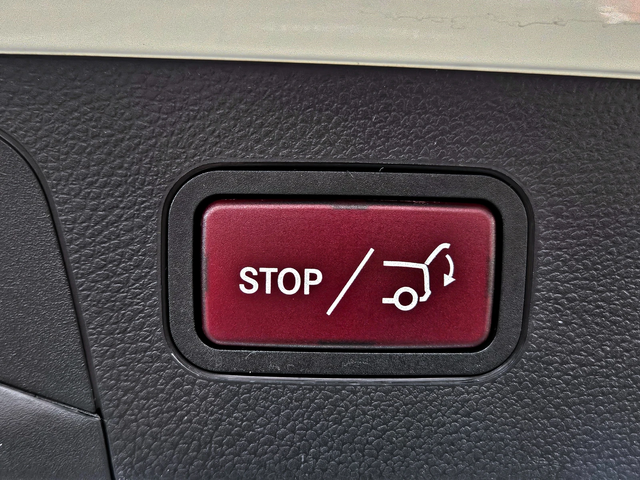 Mercedes-Benz GLC 220 AMG/9G TRONIC/GERMANY/AIRMATIC/BURMESTER/LIZING - автомобили, коли, обяви за нови и употребявани 12