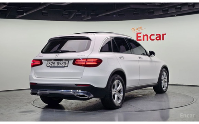 mercedes-benz-glc-220 - 1