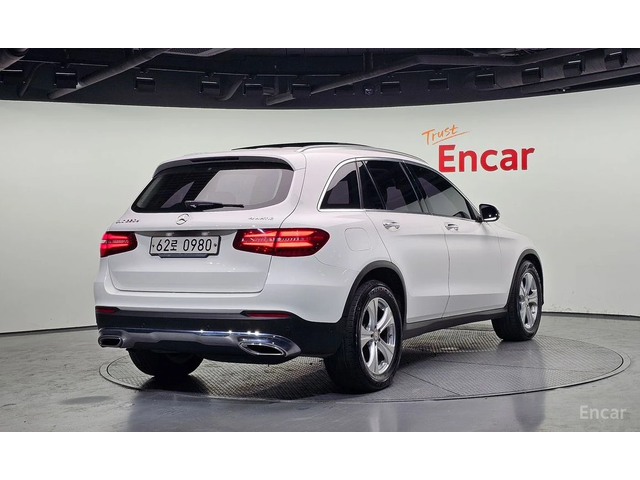 Mercedes-Benz GLC 220 ПАМЕТ* КОЖА* КАМЕРА* 4 ПОДГРЕВА - автомобили, коли, обяви за нови и употребявани 1