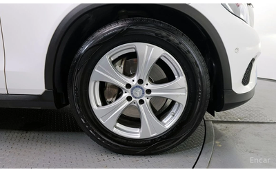 mercedes-benz-glc-220 - 4