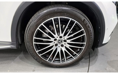 mercedes-benz-glc-220 - 4