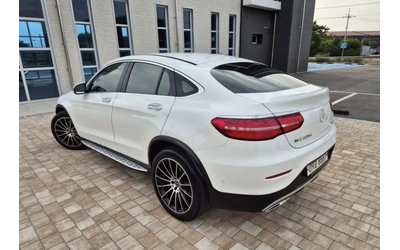 mercedes-benz-glc-220 - 1